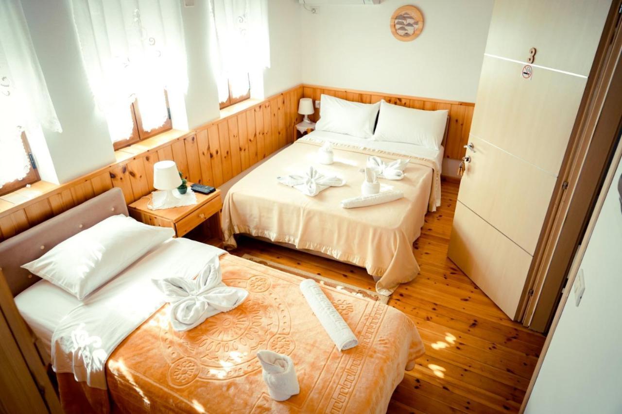 Gjirokastër Hotel Domino מראה חיצוני תמונה