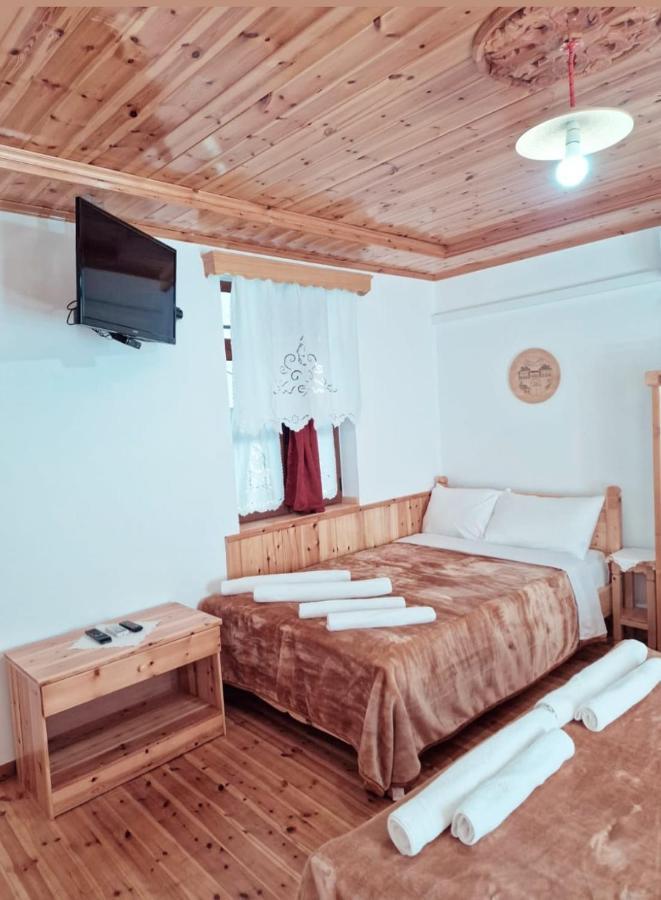 Gjirokastër Hotel Domino מראה חיצוני תמונה
