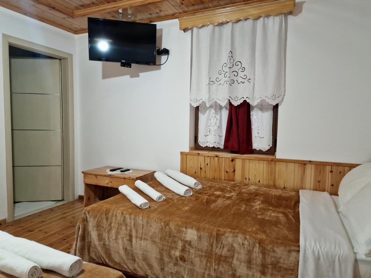 Gjirokastër Hotel Domino מראה חיצוני תמונה