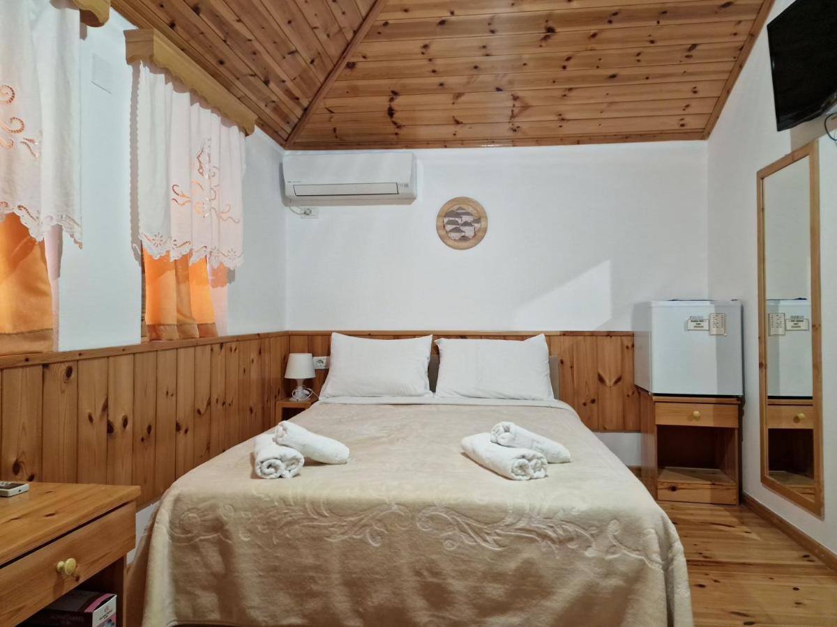 Gjirokastër Hotel Domino מראה חיצוני תמונה