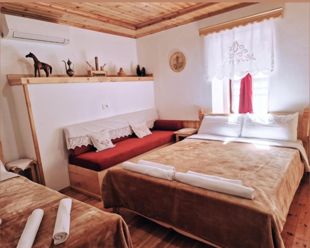 Gjirokastër Hotel Domino מראה חיצוני תמונה