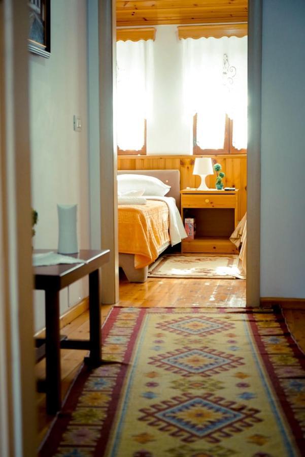 Gjirokastër Hotel Domino מראה חיצוני תמונה