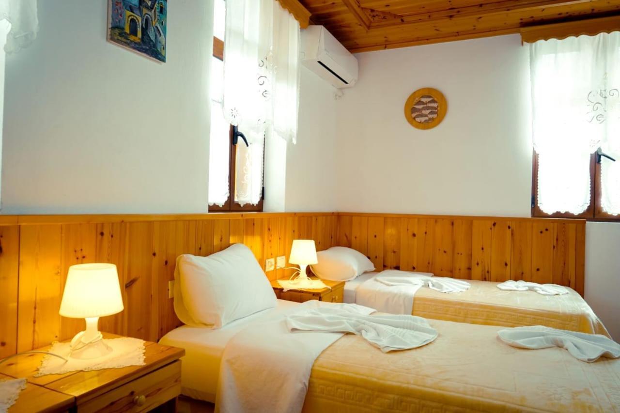 Gjirokastër Hotel Domino מראה חיצוני תמונה