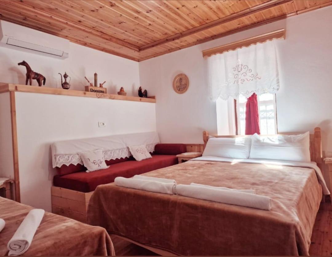 Gjirokastër Hotel Domino מראה חיצוני תמונה
